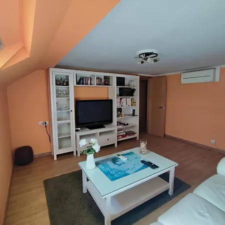 Piso Centrico Cerca De La Playa *